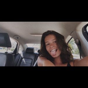 Meet your Posher, Abby